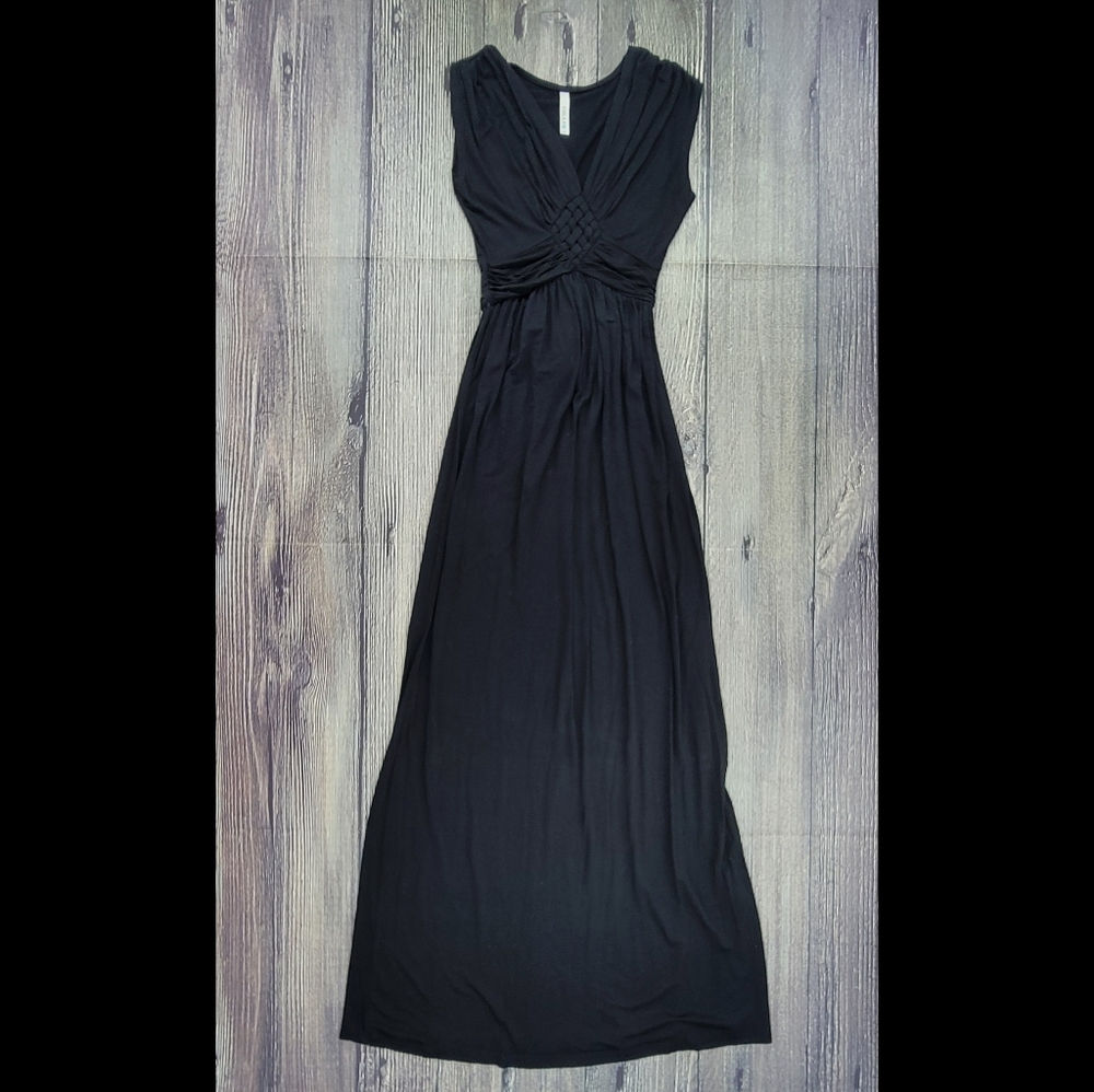 Gilli Black Criss Cross Bodice Tie Waist Maxi Dress